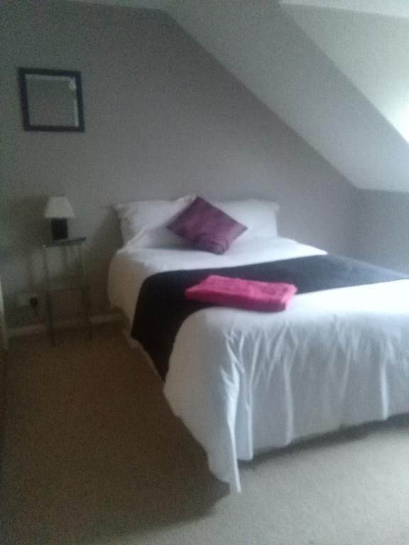 Carters Guesthouse Милтън Кейнс Екстериор снимка